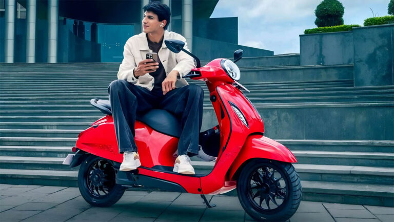 Bajaj Chetak 3001