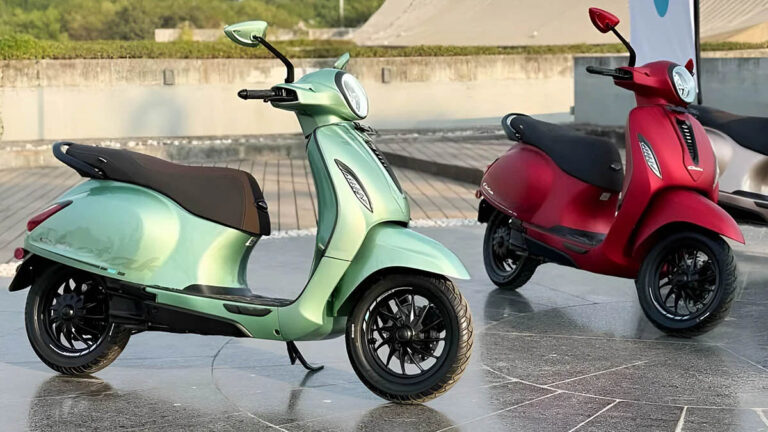 Bajaj Chetak 3502