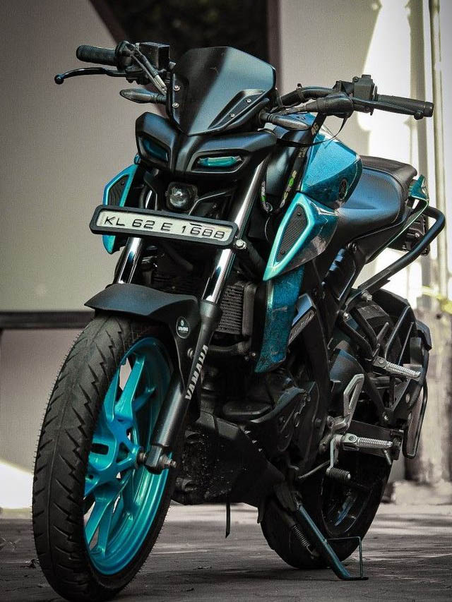 56.87 kmpl माइलेज वाली Yamaha MT 15 V2 बाइक को केवल ₹5625 की मंथली EMI पर खरीद सकते हैं